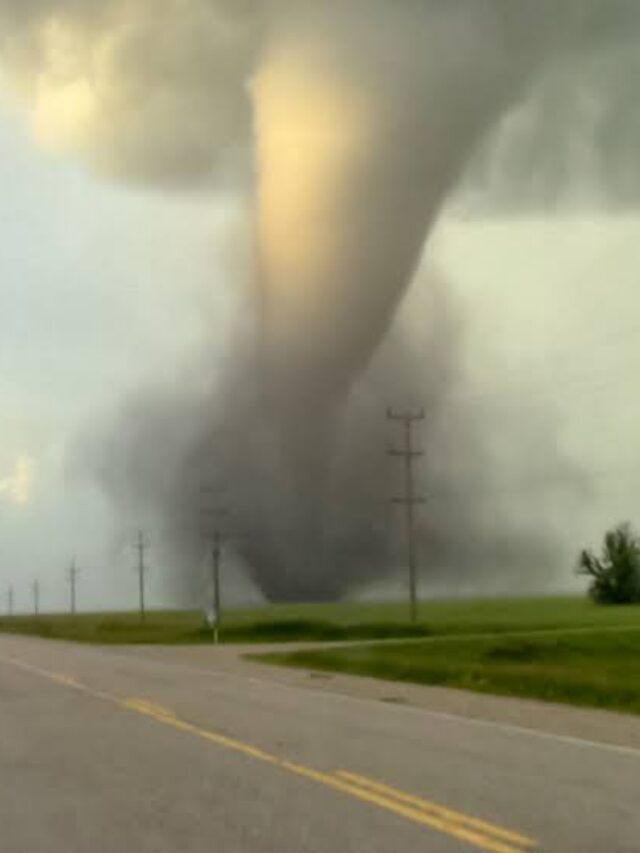 Perryton, Texas Hit by Deadly Tornado